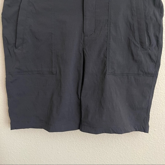 Athleta Trekkie Bermuda 2.0 Shorts 9” Lightweight Ripstop Hiking Camping Black 4 - Picture 10 of 13